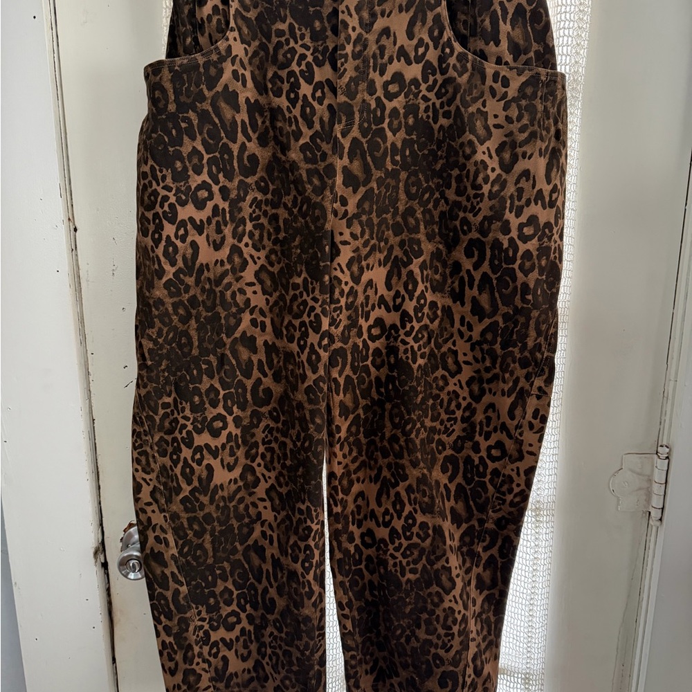 Anniewear/Los Angeles Wide Leg Pull-On Pants